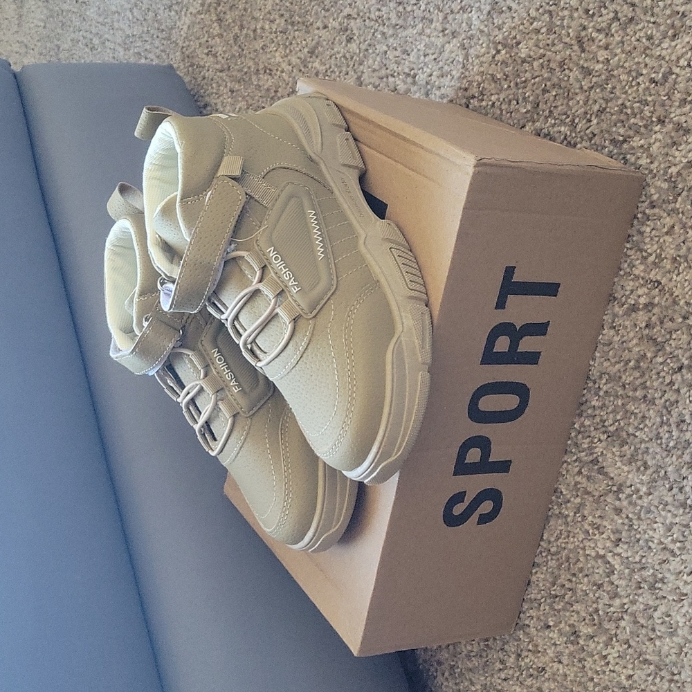Kids shoes